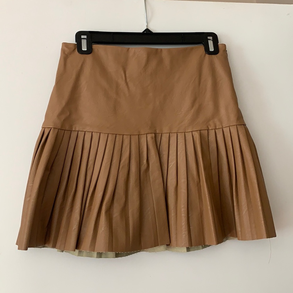 NWT faux leather brown pleated mini skirt